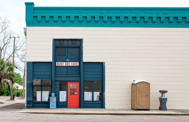 Best Portable restroom trailer rental  in Pittsfield, IL